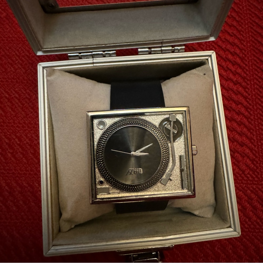 Turntable Watch By Flud - Picture 2 of 3